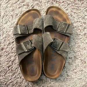 Birkenstock women’s green suede Sandals